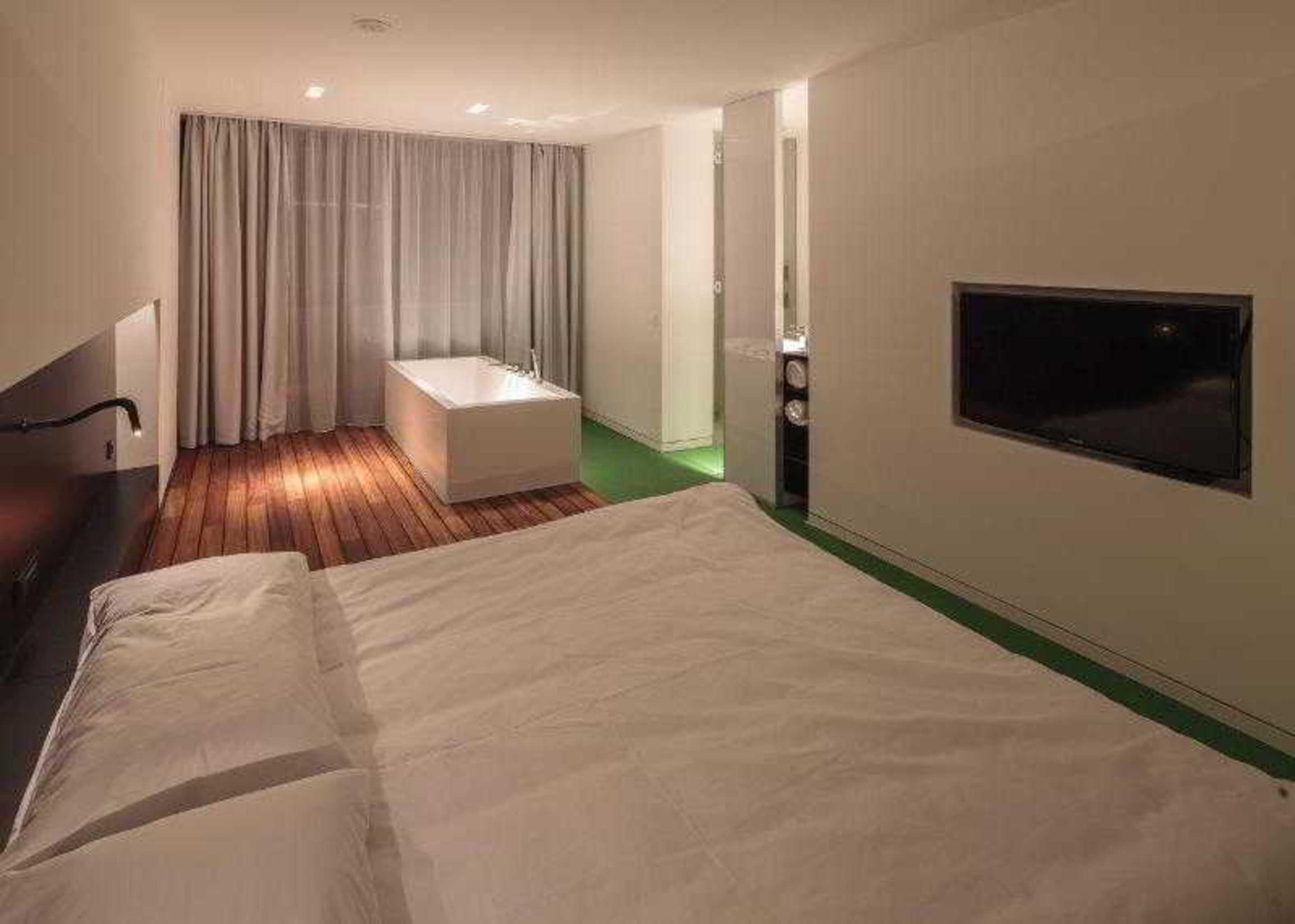 Hotel Privo Тыргу-Муреш Экстерьер фото