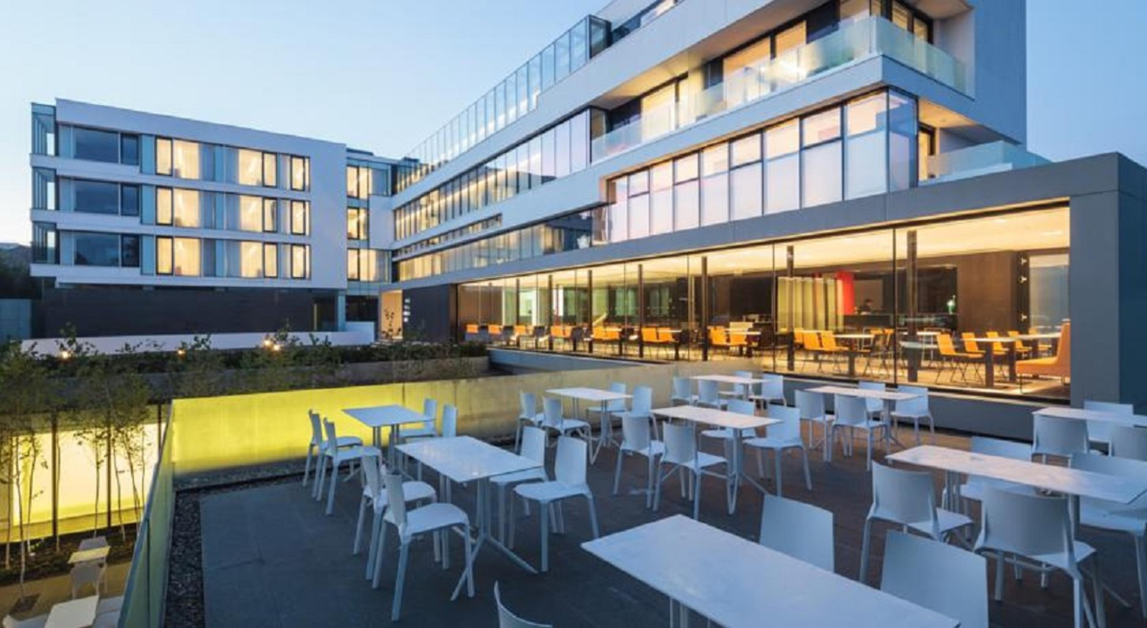 Hotel Privo Тыргу-Муреш Экстерьер фото