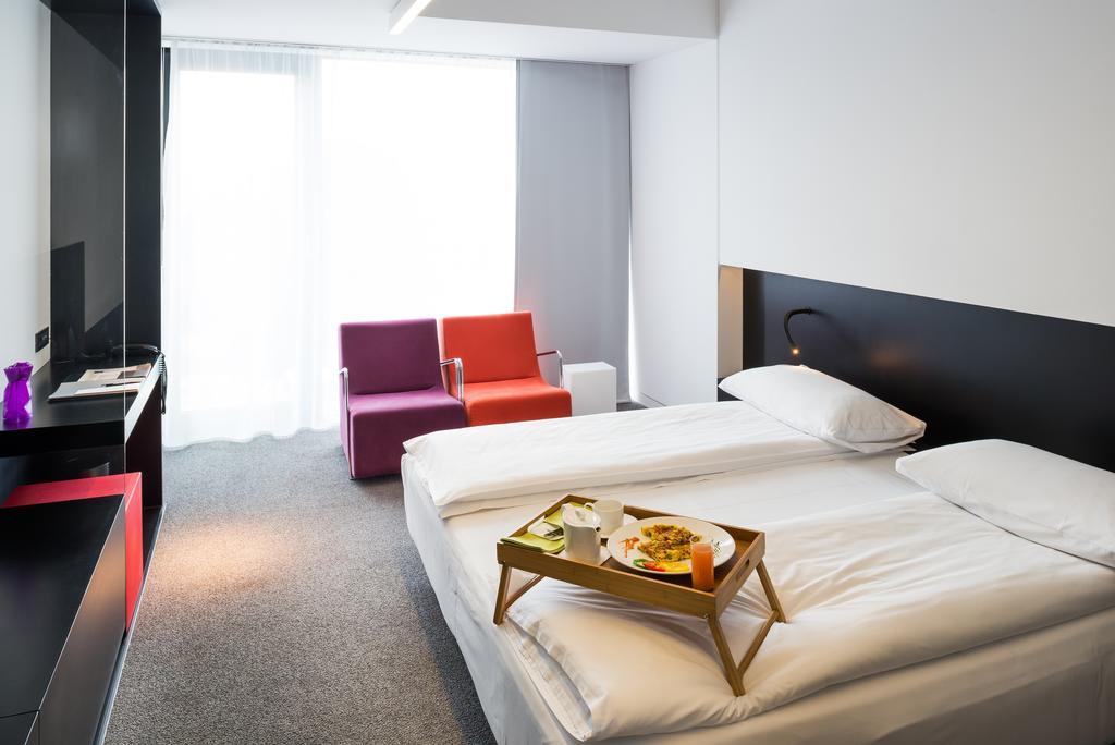 Hotel Privo Тыргу-Муреш Экстерьер фото
